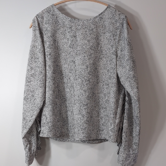 A New Day | Black and White Abstract Polka Dot Open Ruffle Sleeve Blouse Size S - Picture 1 of 10